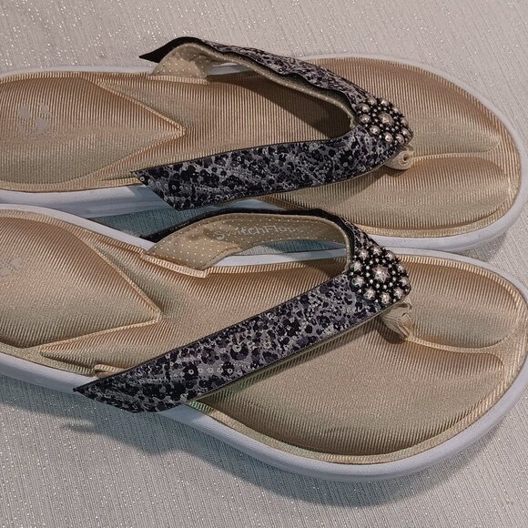 Lindsay Phillips Switchflops beaded Flip Flop Thong Sandals size 9 comfort style - Picture 1 of 6